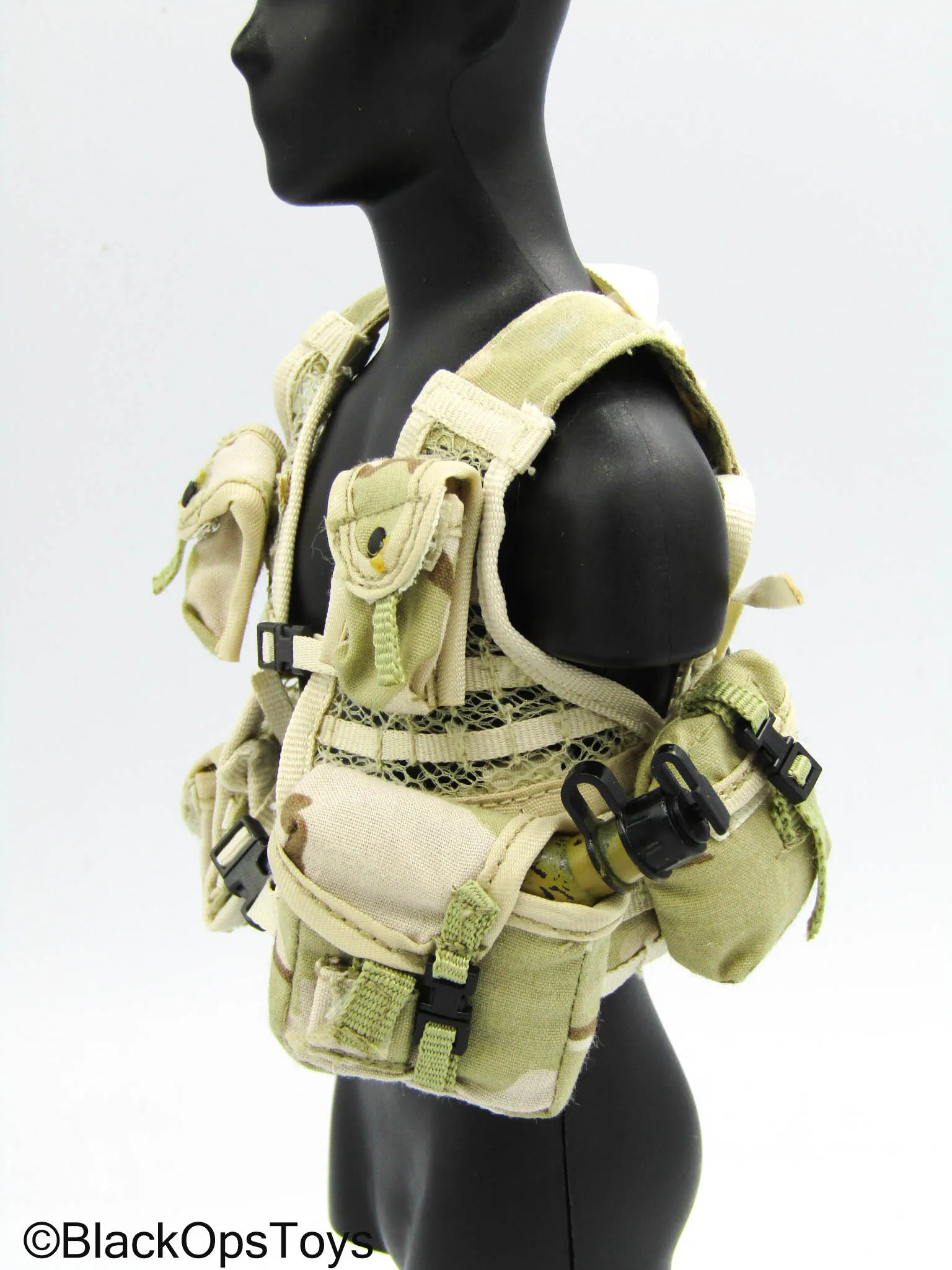 3C Desert Camo Combat Vest w/MOLLE Pouches