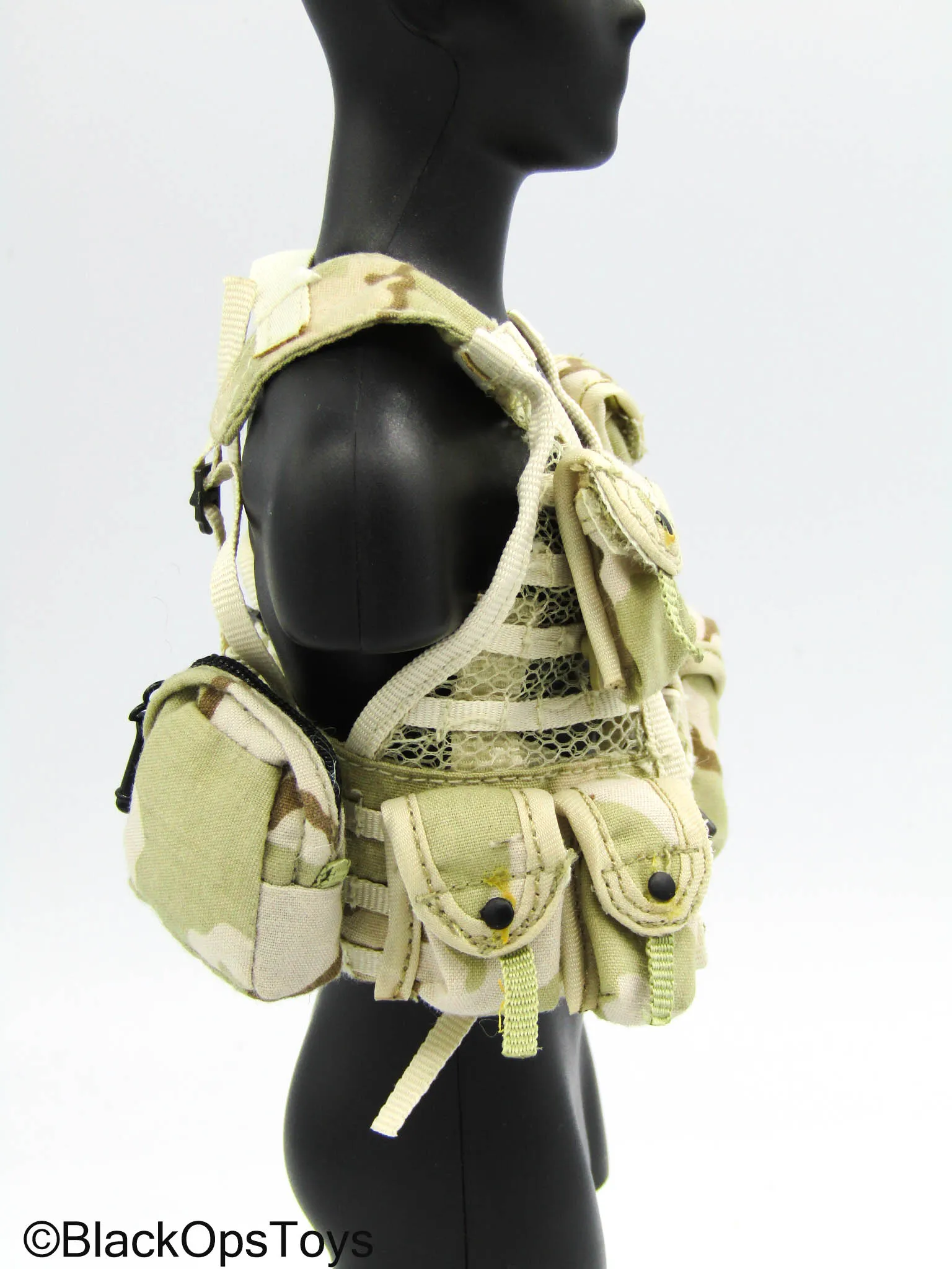 3C Desert Camo Combat Vest w/MOLLE Pouches